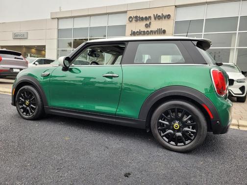 2023 MINI SE Hardtop