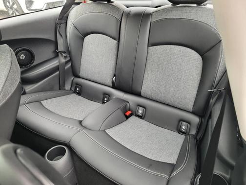 2023 MINI SE Hardtop