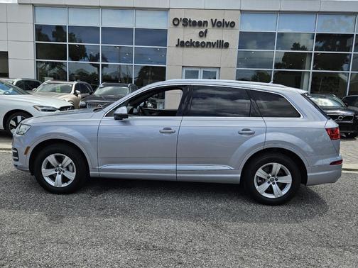 2019 Audi Q7 45 Premium Plus