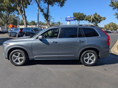 2018 Volvo XC90 T5 Momentum