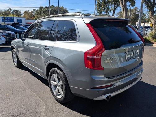 2018 Volvo XC90 T5 Momentum