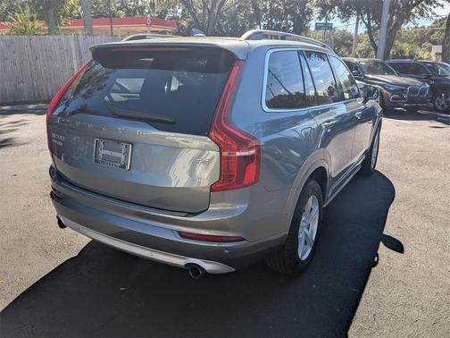 2018 Volvo XC90 T5 Momentum