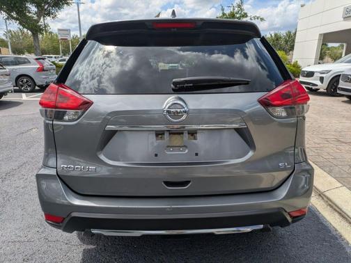 Gun Metallic 2018 Nissan Rogue SL