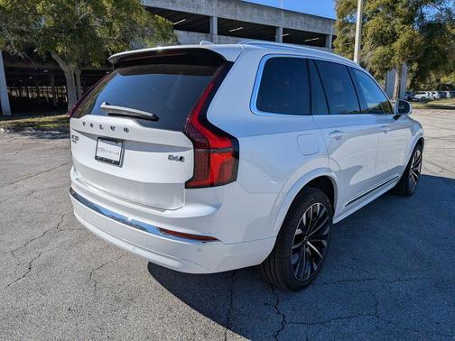 Crystal White 2026 Volvo XC90 B6 Plus 7-Seater