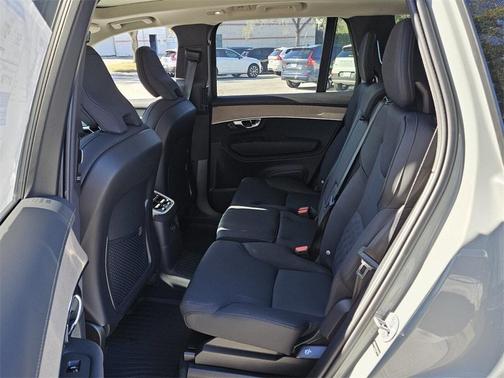 2025 Volvo XC90 Plug-In Hybrid T8 Plus 7-Seater