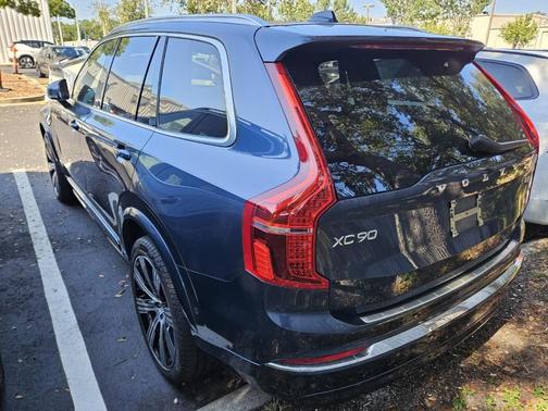2024 Volvo XC90 B6 Ultimate Bright Theme 7-Seater