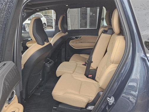 2024 Volvo XC90 B6 Ultimate Bright Theme 7-Seater