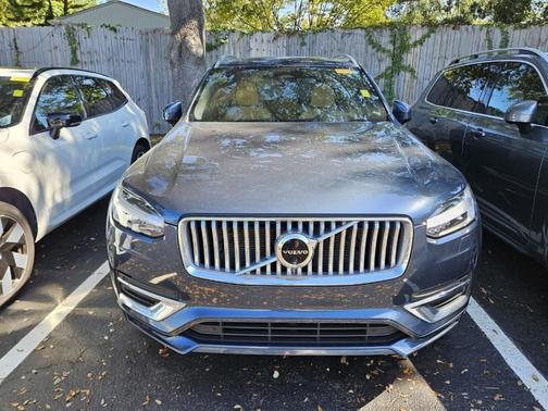 2024 Volvo XC90 B6 Ultimate Bright Theme 7-Seater