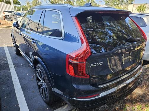 2024 Volvo XC90 B6 Ultimate Bright Theme 7-Seater