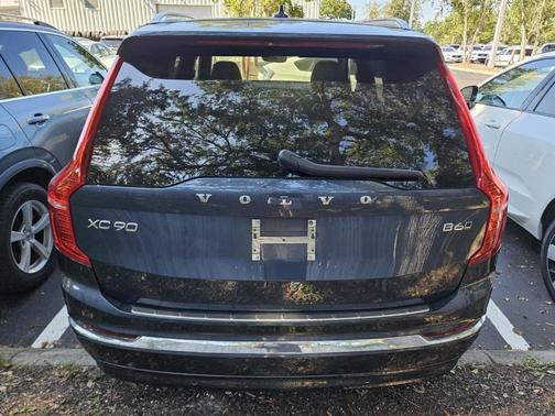 2024 Volvo XC90 B6 Ultimate Bright Theme 7-Seater