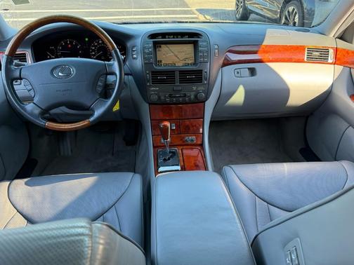 2005 Lexus LS 430