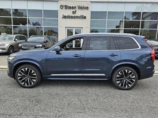 2025 Volvo XC90 B6 Plus 7-Seater