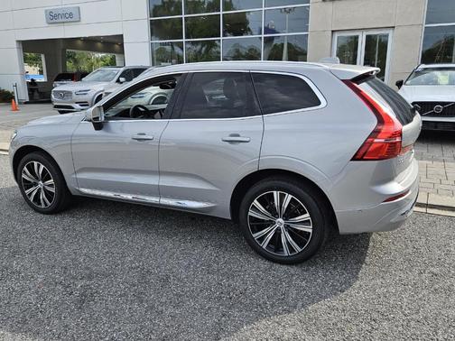 2022 Volvo XC60 B5 Inscription