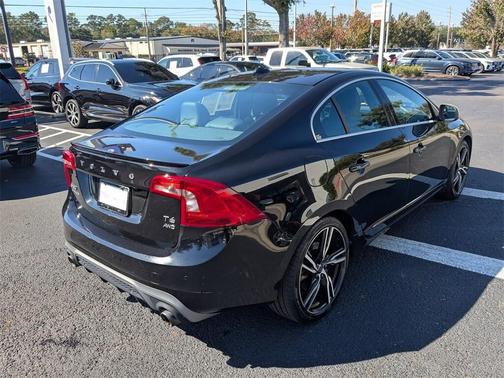 2017 Volvo S60 T6 R-Design Platinum