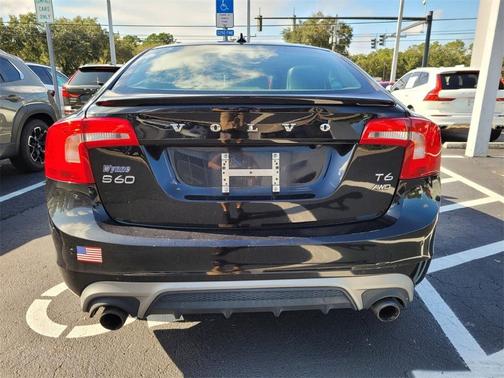2017 Volvo S60 T6 R-Design Platinum