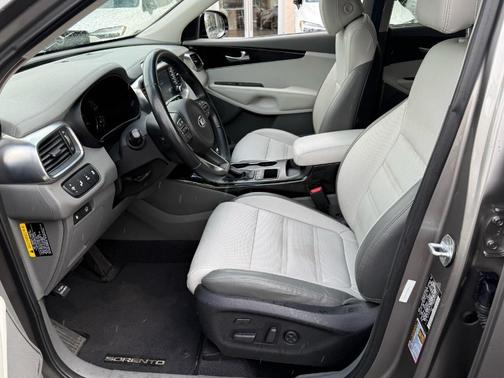 2017 Kia Sorento SX