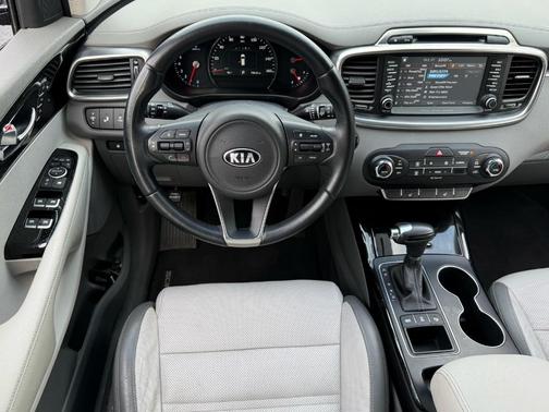 2017 Kia Sorento SX