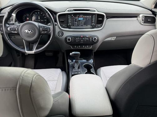 2017 Kia Sorento SX