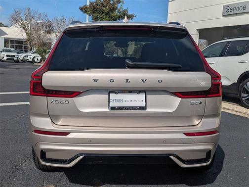 2026 Volvo XC60 B5 Core