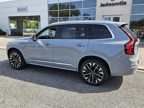2025 Volvo XC90 Plug-In Hybrid T8 Ultra 7-Seater