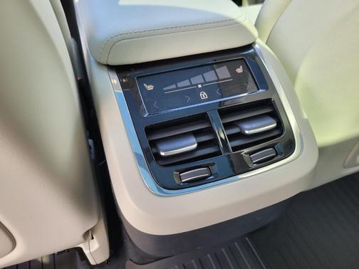 2022 Volvo XC60 B5 Inscription