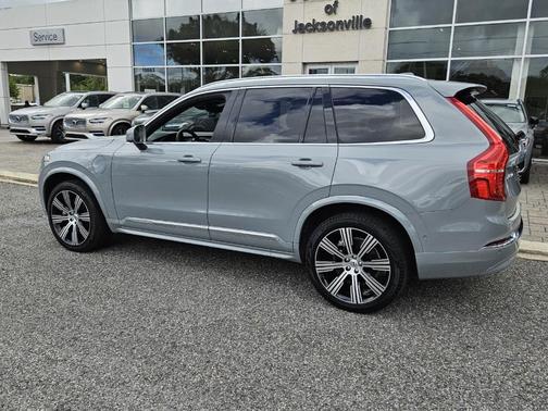 2024 Volvo XC90 Recharge Plug-In Hybrid T8 Ultimate Bright Theme 7-Seater