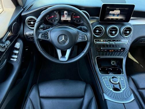 2018 Mercedes-Benz GLC 300 Base
