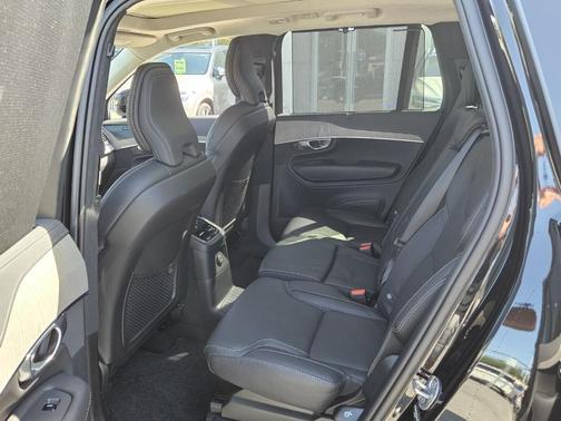 2025 Volvo XC90 Plug-In Hybrid T8 Ultra 7-Seater