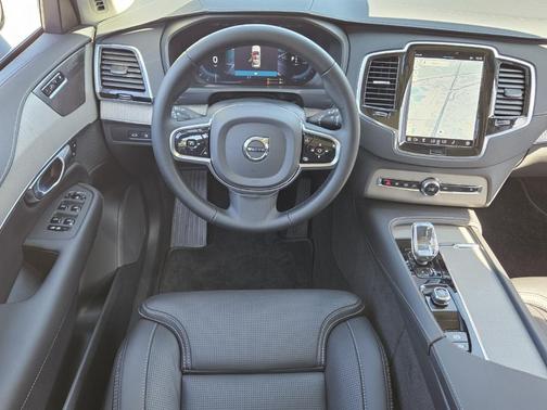 2025 Volvo XC90 Plug-In Hybrid T8 Ultra 7-Seater