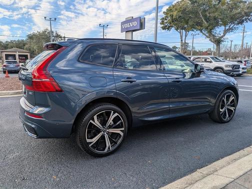 2025 Volvo XC60 B5 Ultra