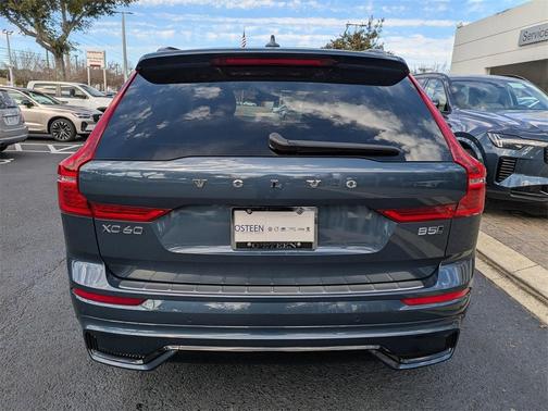 2025 Volvo XC60 B5 Ultra