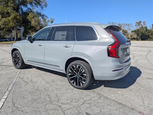 2026 Volvo XC90 B6 Plus 7-Seater
