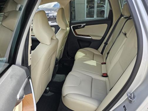 2017 Volvo XC60 T5 Inscription