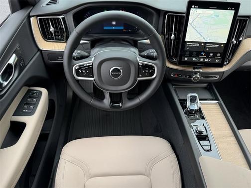 2026 Volvo XC60 B5 Core
