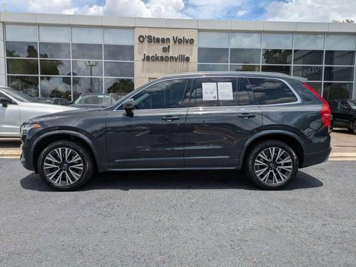 Savile Gray Metallic 2021 Volvo XC90 T5 Momentum 7 Passenger
