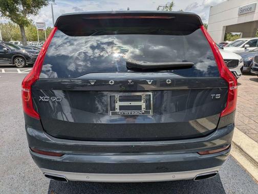 Savile Gray Metallic 2021 Volvo XC90 T5 Momentum 7 Passenger