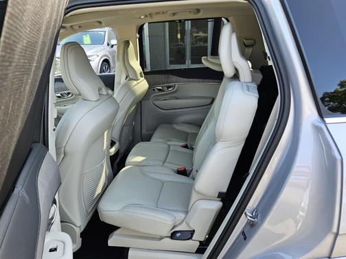 2023 Volvo XC90 B6 Ultimate 7-Seater