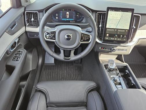 2025 Volvo XC90 Plug-In Hybrid T8 Ultra 7-Seater