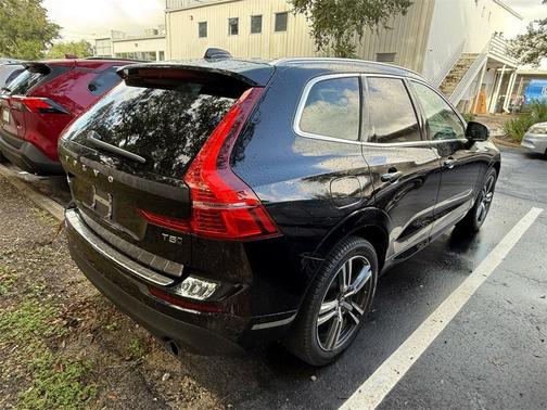 2018 Volvo XC60 T5 Momentum