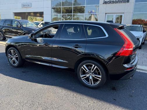 2018 Volvo XC60 T5 Momentum