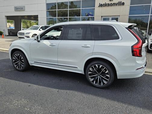 2026 Volvo XC90 B6 Plus 7-Seater