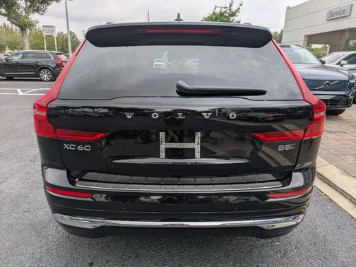 Onyx Black Metallic 2023 Volvo XC60 B5 Plus Bright Theme