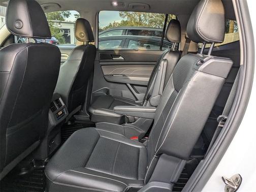 2021 Volkswagen Atlas 3.6 V6 SE w/ Technology R-Line