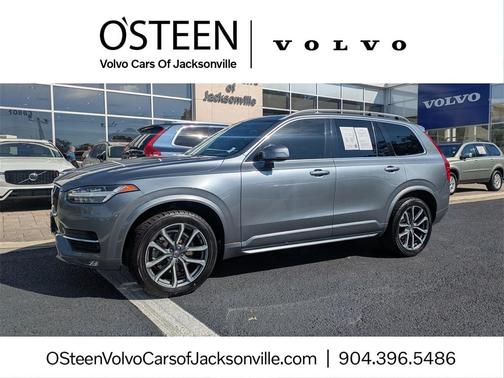 2018 Volvo XC90 T6 Momentum