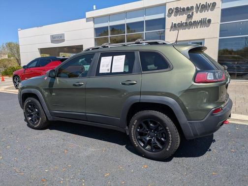 Olive Green Pearlcoat 2020 Jeep Cherokee Trailhawk