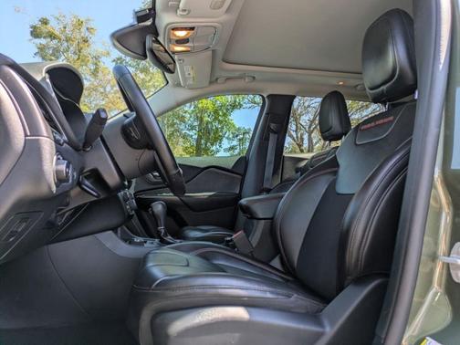 Olive Green Pearlcoat 2020 Jeep Cherokee Trailhawk