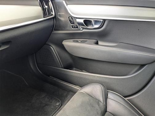 2020 Volvo S90 T6 R-Design