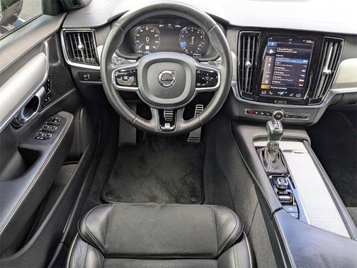 2020 Volvo S90 T6 R-Design