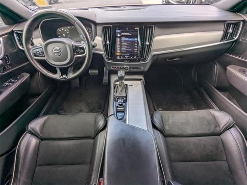 2020 Volvo S90 T6 R-Design