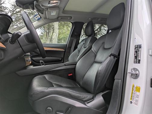 2023 Volvo XC90 B6 Plus 7-Seater